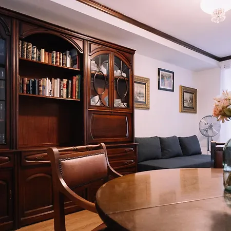 Clasico En El Centro De By Apartman